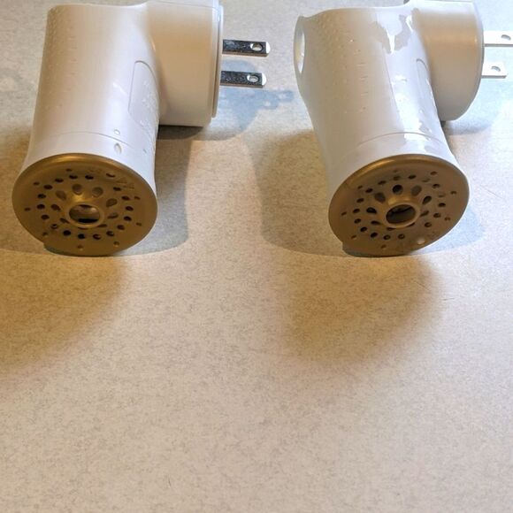 Glade Plug-ins (2) EUC - Picture 2 of 2